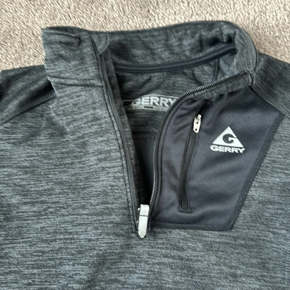 Gerry Weber Gray Black Quarter Zip Long Sleeve Athletic Pullover SIZE M Boys